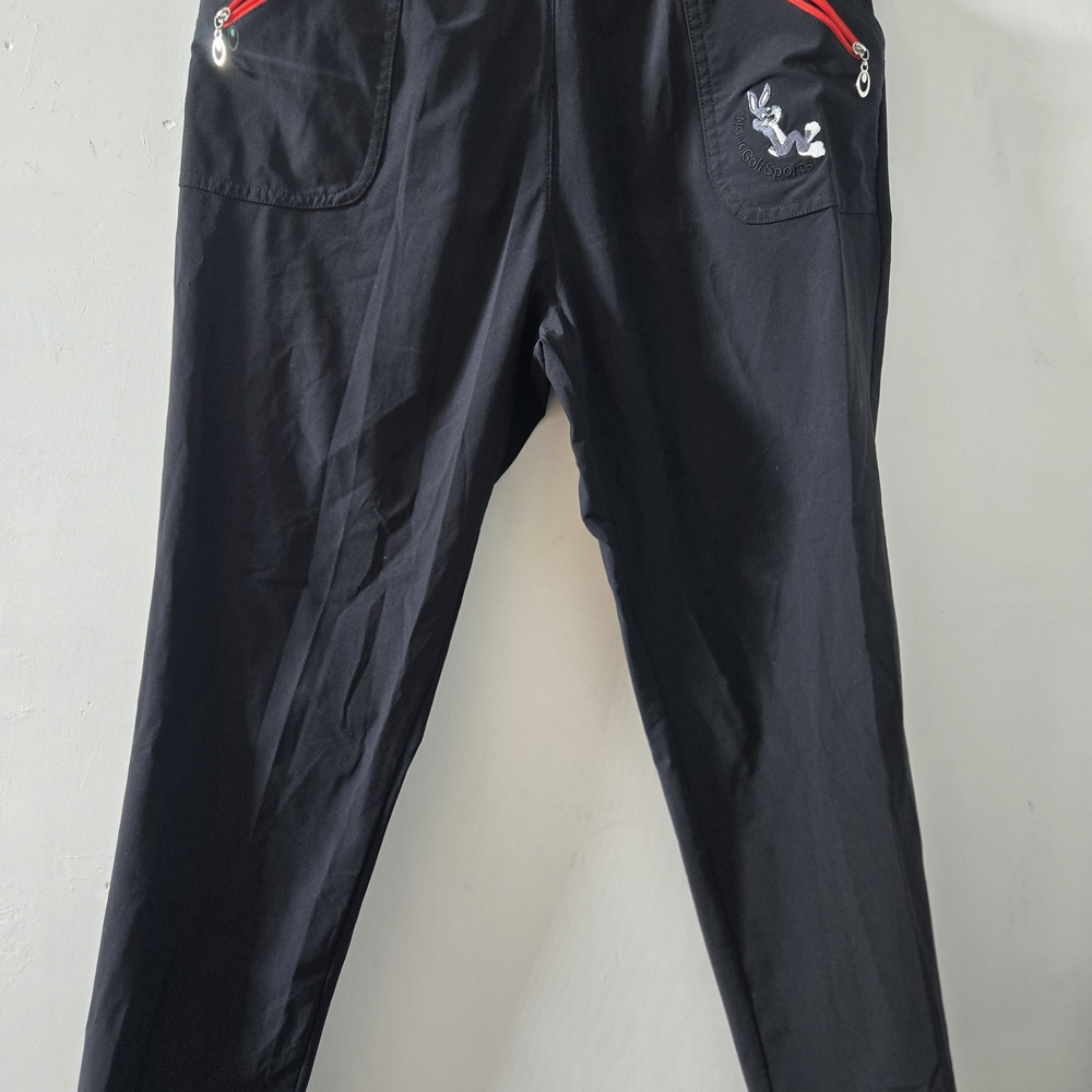 Women's World Golf Sports Wear Black and Red Track Pants with Athletic Design